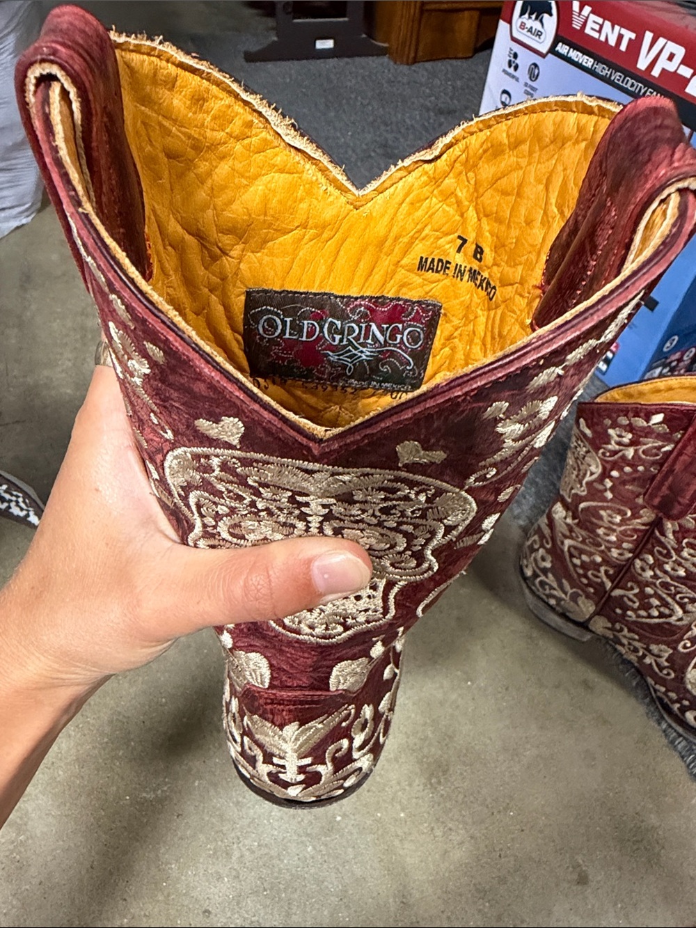 Red and White Embroidered Cowgirl Boots - Picture 2 of 4